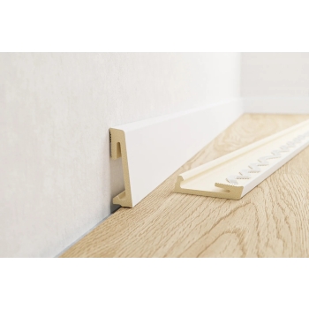 Plintă de plintă din PVC hibrid Alpha 80mm 2.4m Unique Oak