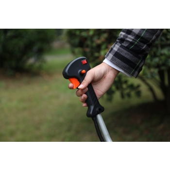 Mașină de tuns iarba pe benzină cu o lățime de tăiere de 255/420 mm, putere 1,9 CP
